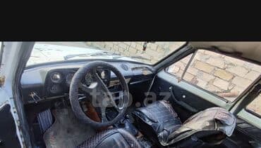 ваза напольная стеклянная высокая без узора: ВАЗ (ЛАДА) 4x4 Нива: 0.6 л | 1984 г. 22244 км Седан — 4