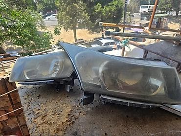 su ceken mator: Məhsul: Avtomobil üçün faralar (cüt) Təsvir: - Sol və sağ ön faralar — 3