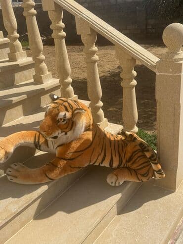 i̇ntertaktiv oyuncaq pişiklər: Yumşaq pələng oyuncağı.elaqe vatsap — 2