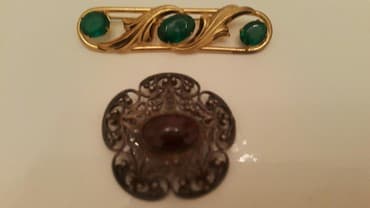бусы из натурального камня: Брошь винтаж.1 брошь камни зеленый корунд.2 брошь-скань, камень яшма.1 — 1