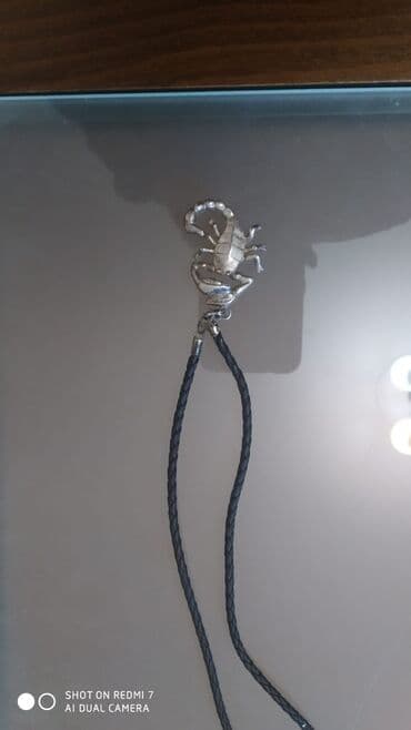 Bijuteriya dəsti - Sırğalar: Qarmaq tipli asqılı, damla formalı