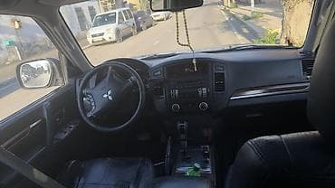 masin sifarisi: Mitsubishi Pajero 5 qapı, gümüşü rəng, tam ölçülü off-road SUV — 9