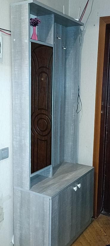 şifon: İşlənmiş, 3 qapılı, Güzgülü, Boz, Digər material, Açılan, Düz dolab — 3