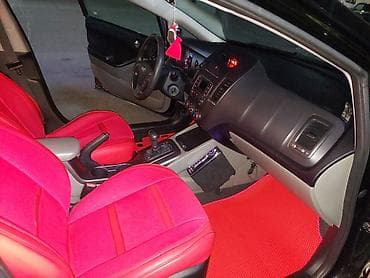 4 teker: Kia Cerato: 1.8 l | 2015 il Sedan — 7