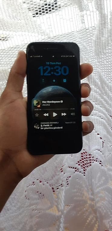 barter iphone: IPhone SE, Qara, Barmaq izi — 2