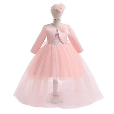 Usaq Gelinlik və Ziyafət geyimləri satışı və kirayəsi ilə məşğul