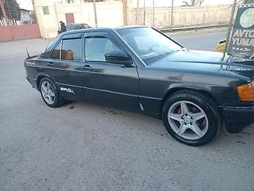 Motonəqliyyat: Mercedes-Benz 190 (W201): 1.8 l | 1990 il Sedan — 5