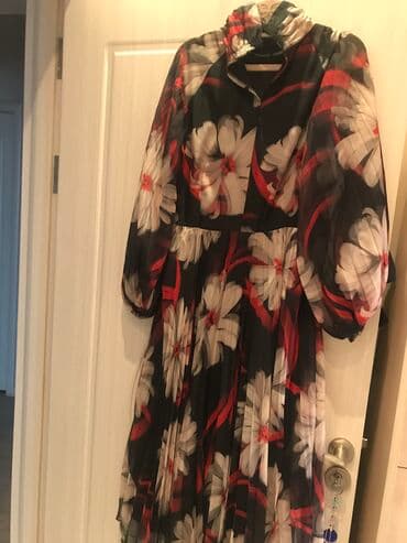 Платье почти как новое . Одевалось один раз на свадьбу . Размер 42 — 2