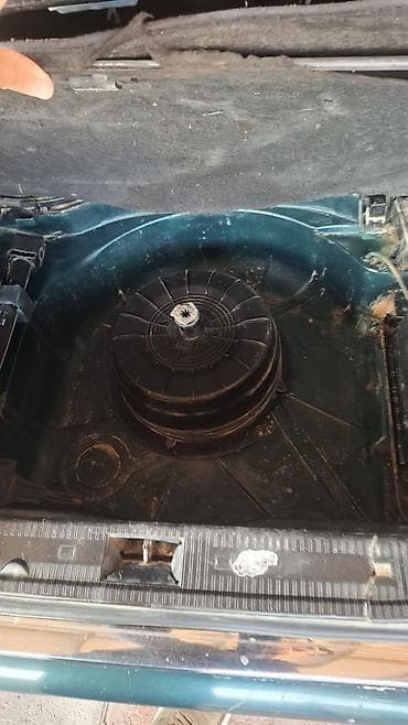 Мототранспорт: Mercedes-Benz C-Class: 1.8 л | 1997 г. Седан — 10