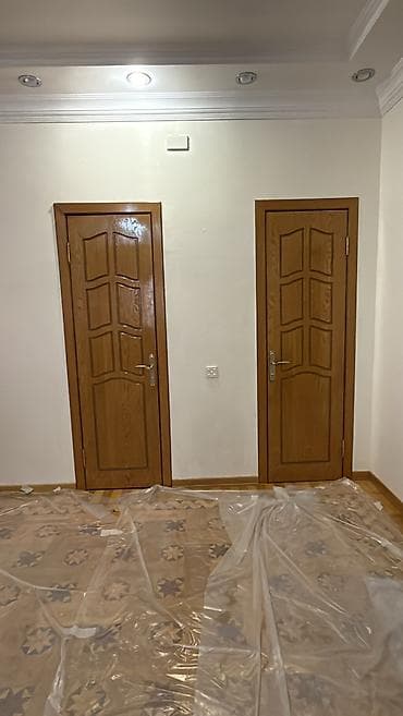 islenmis qapi satiram: 1 qonaq otaqi qapisi 1 metbex qapisi 2 yataq otaqi qapisi 2 — 1
