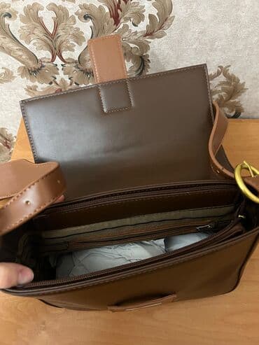 Eynəklər: Çiyin çantası — 5