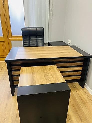 kafe mebel: Ofis mebel dəsti – direktor və əməkdaş masaları Tərkib: - Direktor — 1