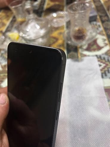 Samsung Galaxy S24 FE, 128 GB, Barmaq izi, Düyməli, İki sim kartlı — 3