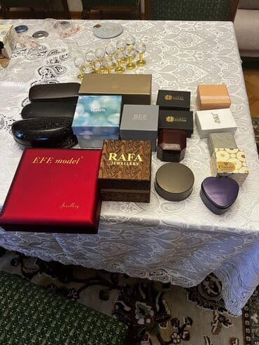 Korobocki vse vmeste 15 man