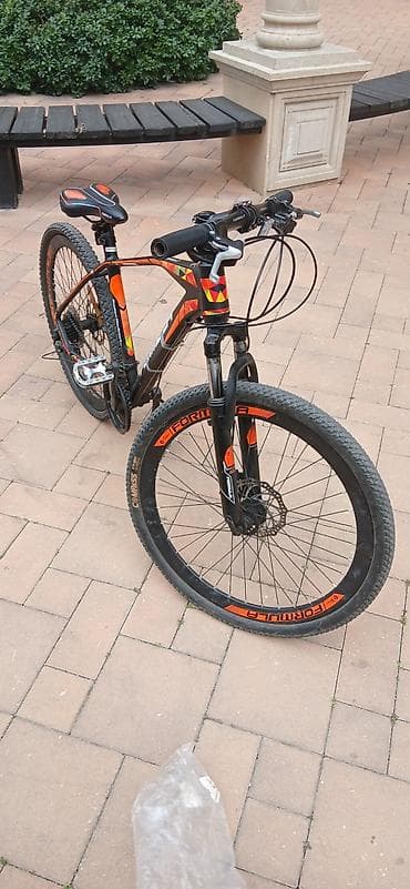 Formula dağ velosipedi - Çərçivə: yüngül və möhkəm alüminium çərçivə