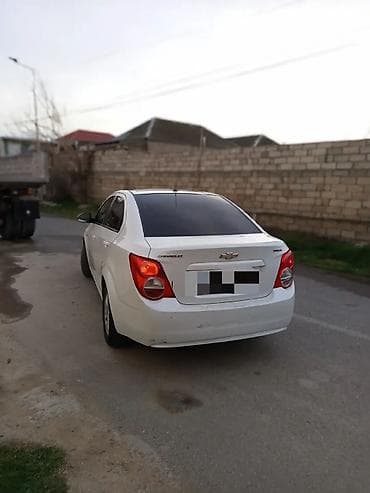 4 teker: Chevrolet Aveo: 1.4 l | 2012 il 240000 km Sedan — 2