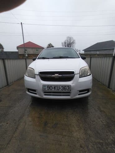 Chevrolet Aveo: 1.4 l | 2011 il 330000 km Sedan