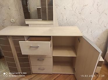 hacar nabor: Yataq dəsti satılır hec bir problemi yoxdu taxtın bazası yoxdu.qiyməti — 9