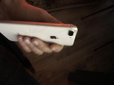 iphone barter var: IPhone 8 Plus, 64 GB — 4