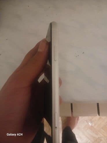 Apple iPhone: IPhone 11, Ağ, Face ID — 3