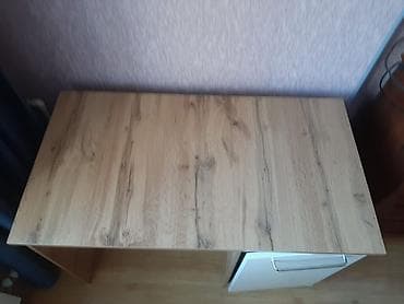 kompyuter stolu satilir: Düz masa, Polkalı, Siyirməsiz, Teksturalı laminat, Zəmanətsiz, Kredit yoxdur — 2