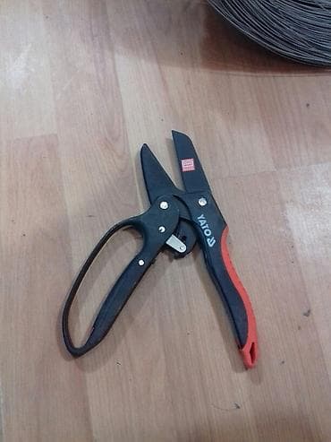 Qayçılar, bıçaqlar: Keyfiyyətli polşa istehsalı bağ qayçısı 8808 200 mm qiymət 17 man — 2