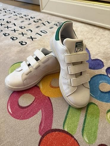 ağ krasofka: Rəng - Ağ Krossovkalar, Adidas, Ölçü: 30, Uniseks — 1