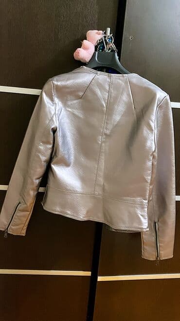 zara gödəkçə: Satilmayib hele yaza bilersiz Kojinniy qisa kurtka satiram metalik — 2