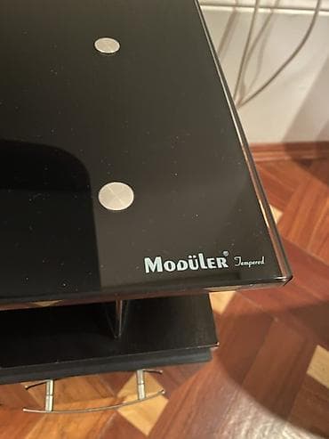 qara ekran sekilleri: İşlənmiş, Düz TV altlığı, Polkalı, Şüşəli — 4