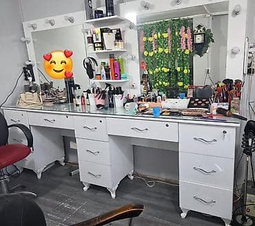 Salon, tibbi mebel: Peşəkar vizaj/bərbər işləri üçün geniş güzgülü vizaj masası - İki — 1