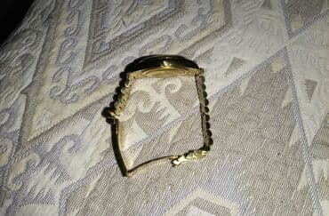 apple watch 8: Qızılı rəngli qol saatı - Korpus və qolbaq: metal, qızılı rəng — 4