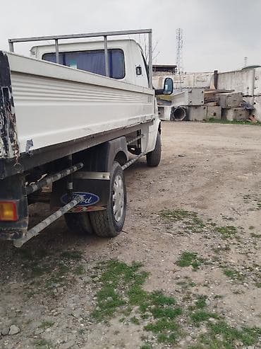 qadin masini: Ford Transit yük maşını – bortlu platforma - Marka/model: Ford — 5