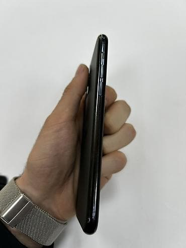 ön kamera: IPhone 11 Pro, Space Gray — 7