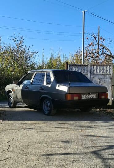 yük maşını satılır: VAZ 21099 sedan - Kuzov: 4 qapılı, düz xətli klassik sedan dizaynı - — 1