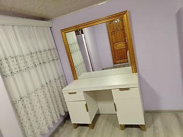 Ağ rəngli makiyaj/iş stolü və böyük güzgü dəsti - Dəst: geniş iş