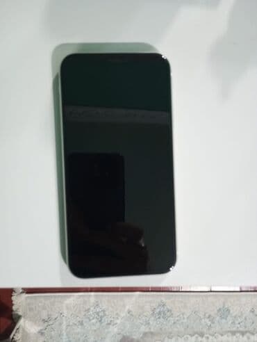 iphone 9s: IPhone 11, Ağ, Barmaq izi, Face ID — 1