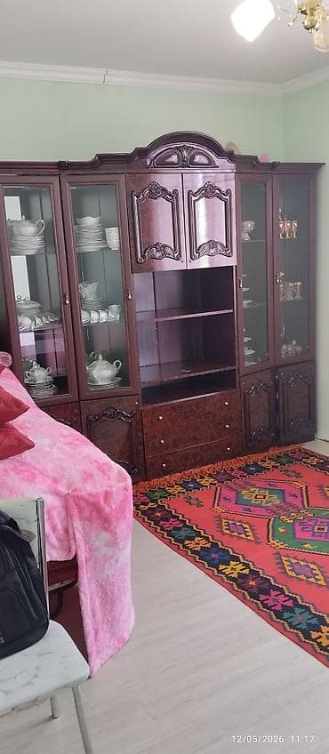 ucuz matras: Klassik üslubda iri qonaq otağı vitrin-divan - Material: tünd qəhvəyi — 2