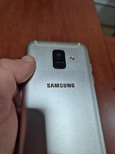 bulutus nausnik: Samsung Galaxy A6, 32 GB, rəng - Qızılı — 7