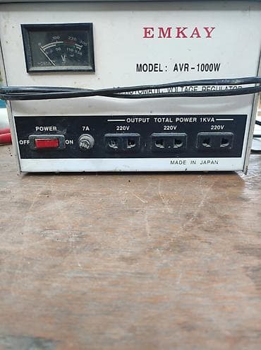 panel aboylar: EMKAY avtomatik gərginlik tənzimləyicisi (AVR) Model variantları: - — 2