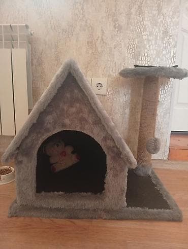 Pişik üçün rahat ev və dırmaşma/bükmə kompleksi - Material: yumşaq