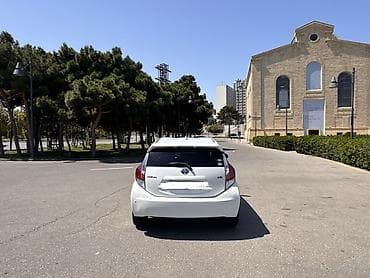 tank pro 3: Toyota Aqua (Prius C) hibrid hetçbek kredit mumkundur 5950 azn odemek — 4