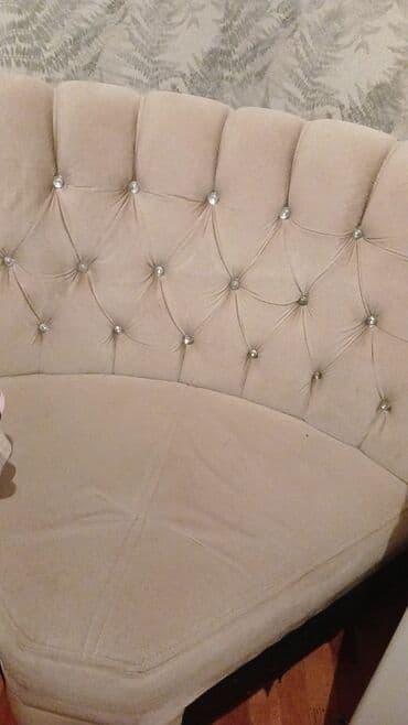 Трюмо на заказ: Künc oturacaq – yumşaq parça üzlü, krem/bej rəngdə. - Dizayn: Kapitone — 3