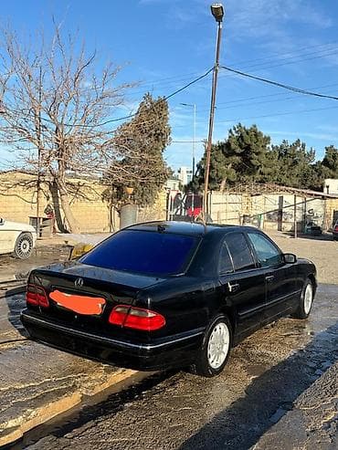 hava kompressorları: Mercedes-Benz E‑Class (W210) sedan - Kuzov: qara rəng, 4 qapı — 2