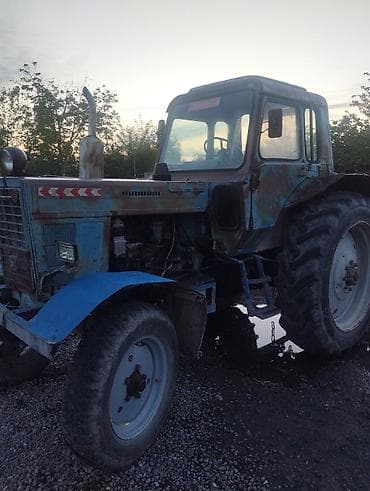 ford fusion naklatka: Traktor MTZ (Belarus) tipli, kabinalı, tam ölçülü arxa təkərli kənd — 1
