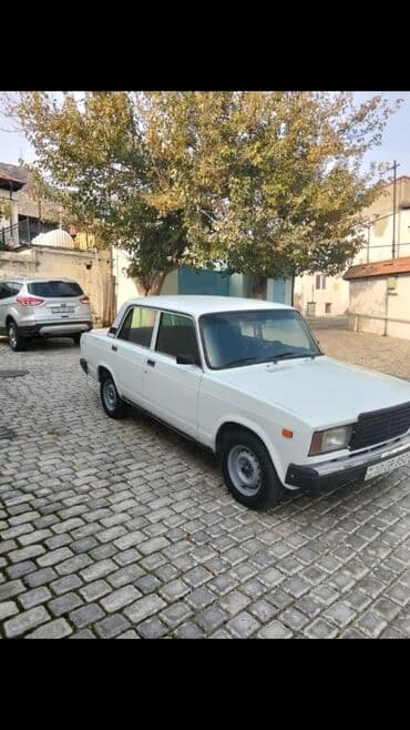 xəzər lada kredit: VAZ 2107 – klassik sedan - Kuzov: ağ rəng, 4 qapı, sedan - Nömrə — 3