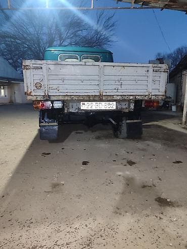 ford mondeo ehtiyat hisseleri: UAZ yük sərnişin fermer - Korpus: tünd yaşıl rəngli, klassik UAZ ön — 4