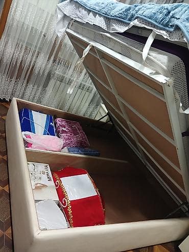 mekteb sekilleri: İkinəfərlik çarpayı, 2 tumba — 4