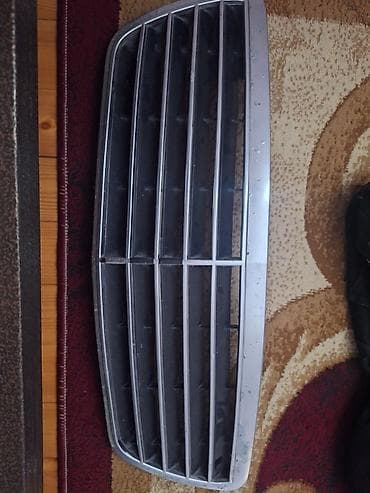 Avtomobil üçün ön radiator barmaqlığı (restyling üslubunda, xrom