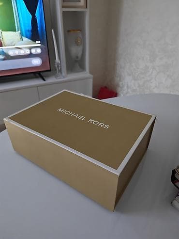 ucuz parça: Michael Kors qutusu - Rəng: qızılı-bej (üst qapaqda ağ haşiyə və — 2