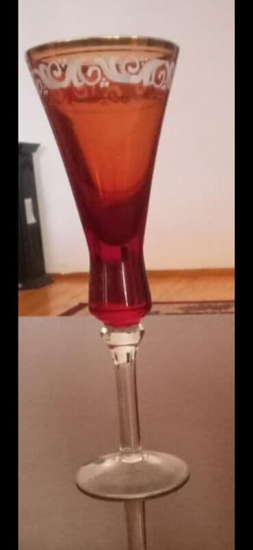 çaxır qabı: Qədəhlər, rəng - Qırmızı, Şüşə, 1 əd — 1